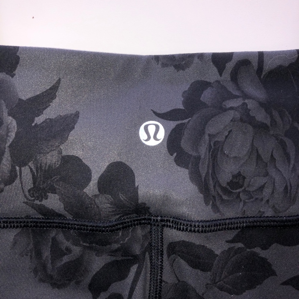 Rare Lulu Wunder Under Brisk Bloom Black Floral
